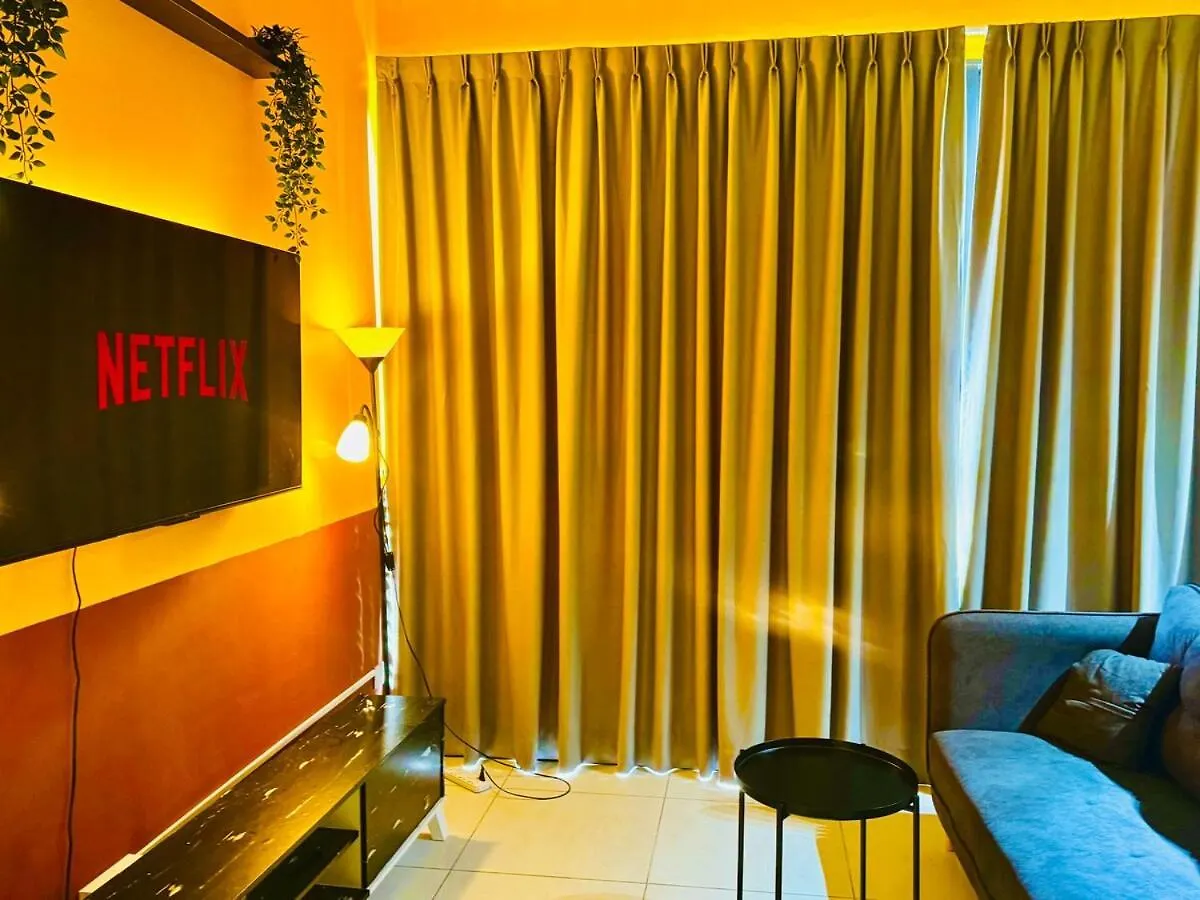 Stunning Sea & City View Apartment In George Town Jelutong