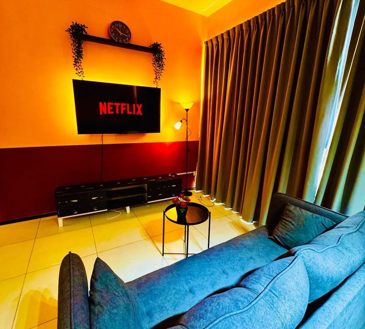 Stunning Sea & City View Apartment In George Town Jelutong 0*,  Malezja